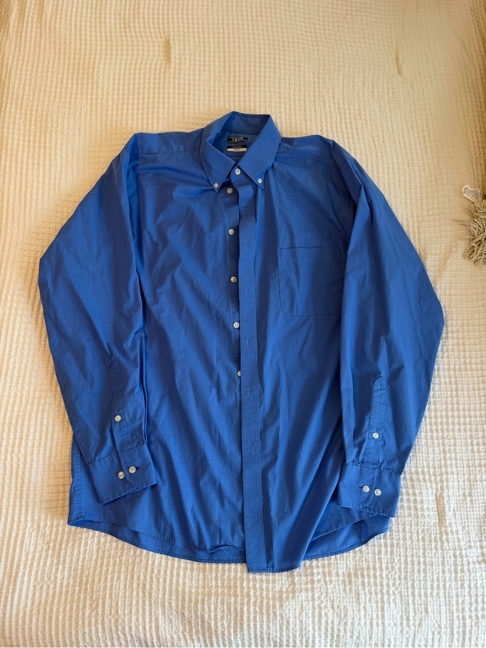 Izod Men's Blue Button-Down Dress Shirt
